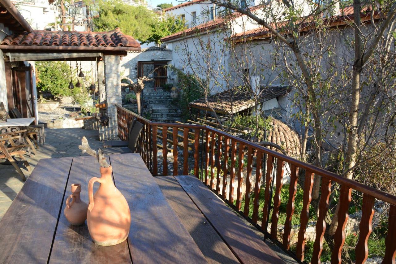 Giorgos' & Noula'S Cottage In Desfina Village- Near Delphi Exterior foto